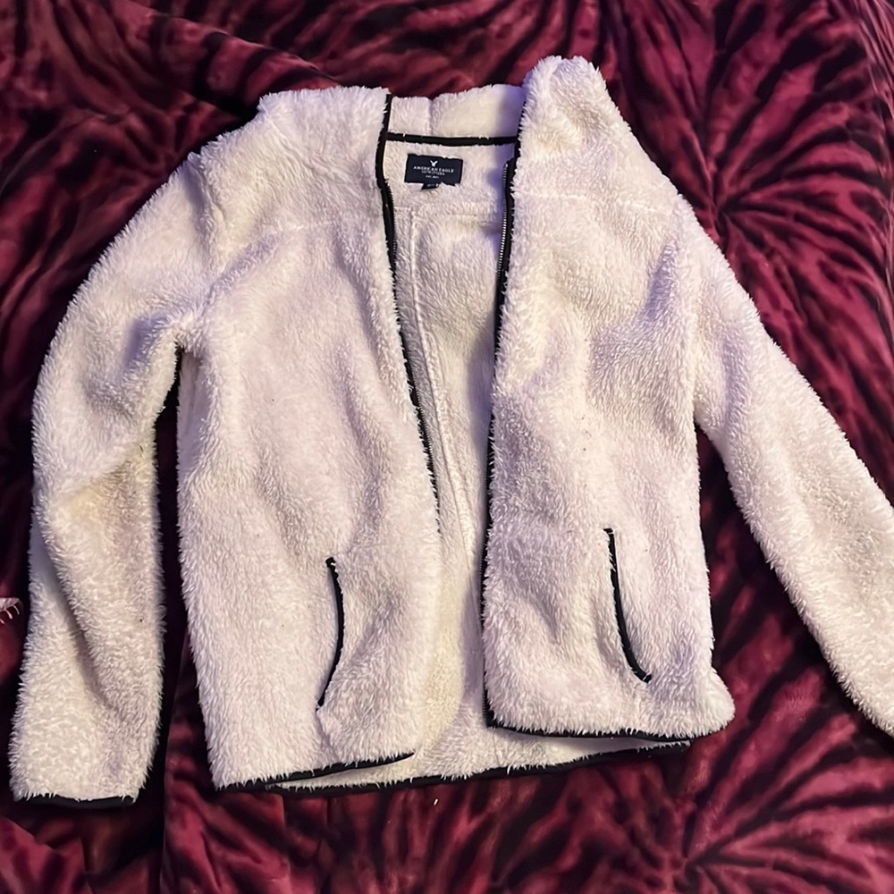 White American Eagle fuzzy jacket